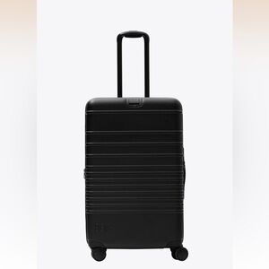 BEIS all black Medium Check-In